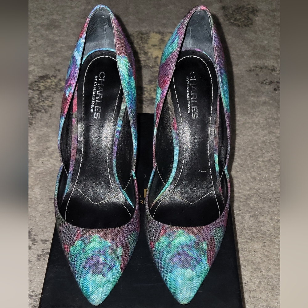 Turquoise Rose Floral Print Canvas Heel (Good Condition)